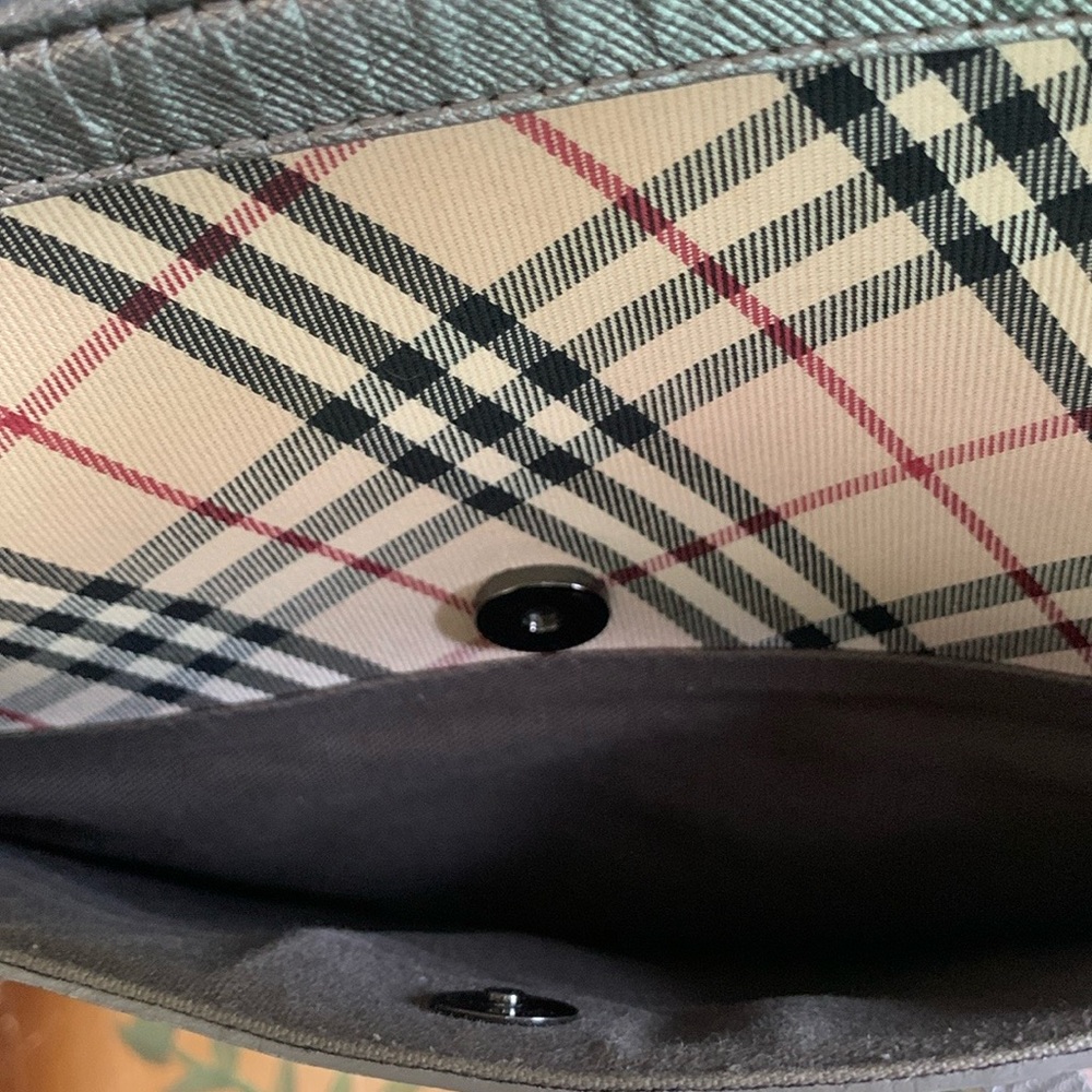 Vintage Burberry Mettalic Crossbody Bag - Picture 6 of 16